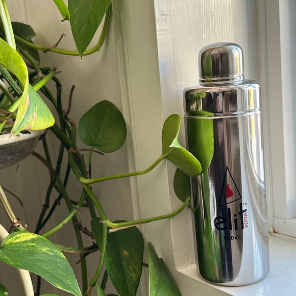 elit vodka silver shiny cocktail shaker - three pieces - Picture 2 of 8